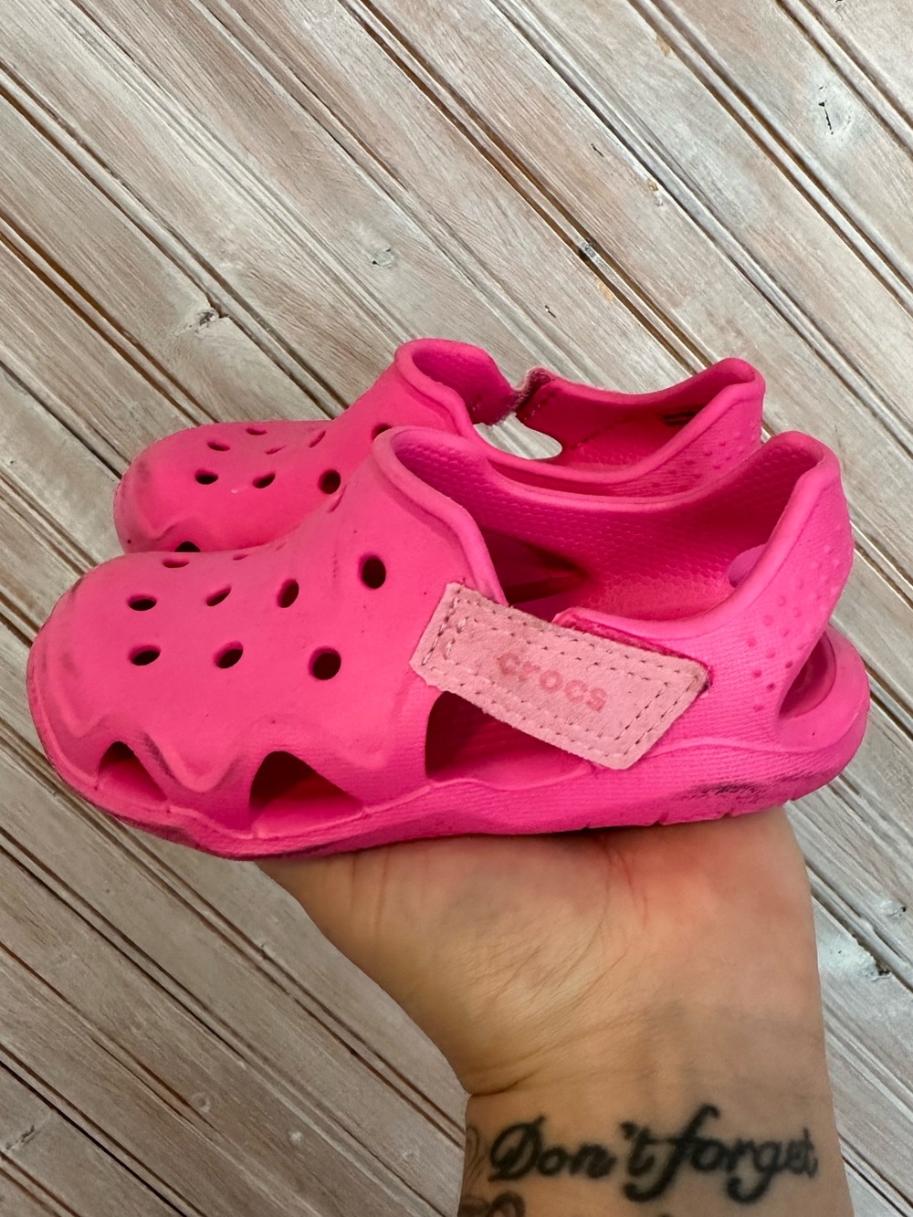 CROCS Bright Pink Kids Vented Water-Friendly Strap Slip On Sandals
